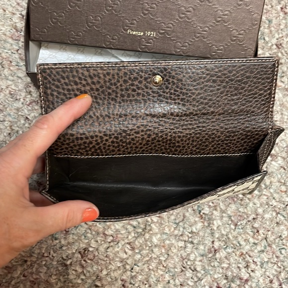 Gucci metal clasp classic double g print leather wallet - authentic - Picture 5 of 16